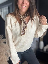 Pull beige avec foulard MINO