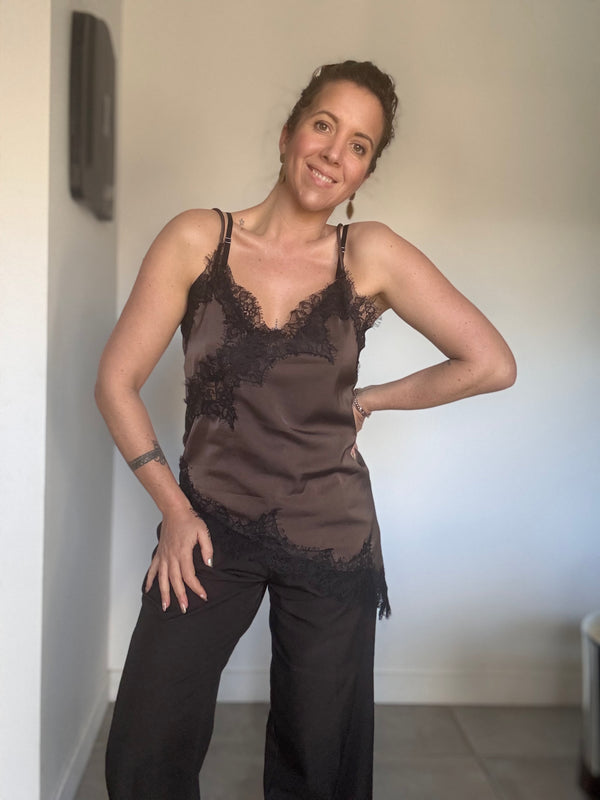 Top asymétrique dentelle chocolat NATHACHA