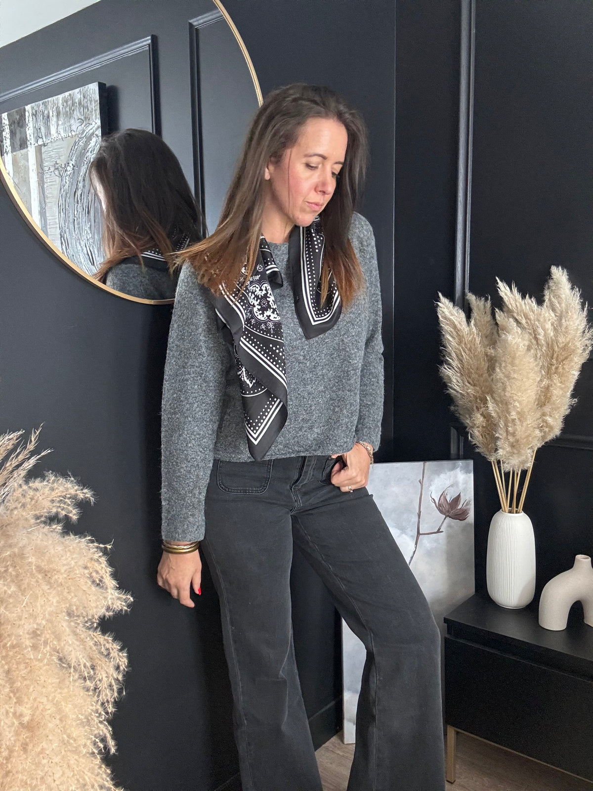 Pull gris avec foulard MIKE