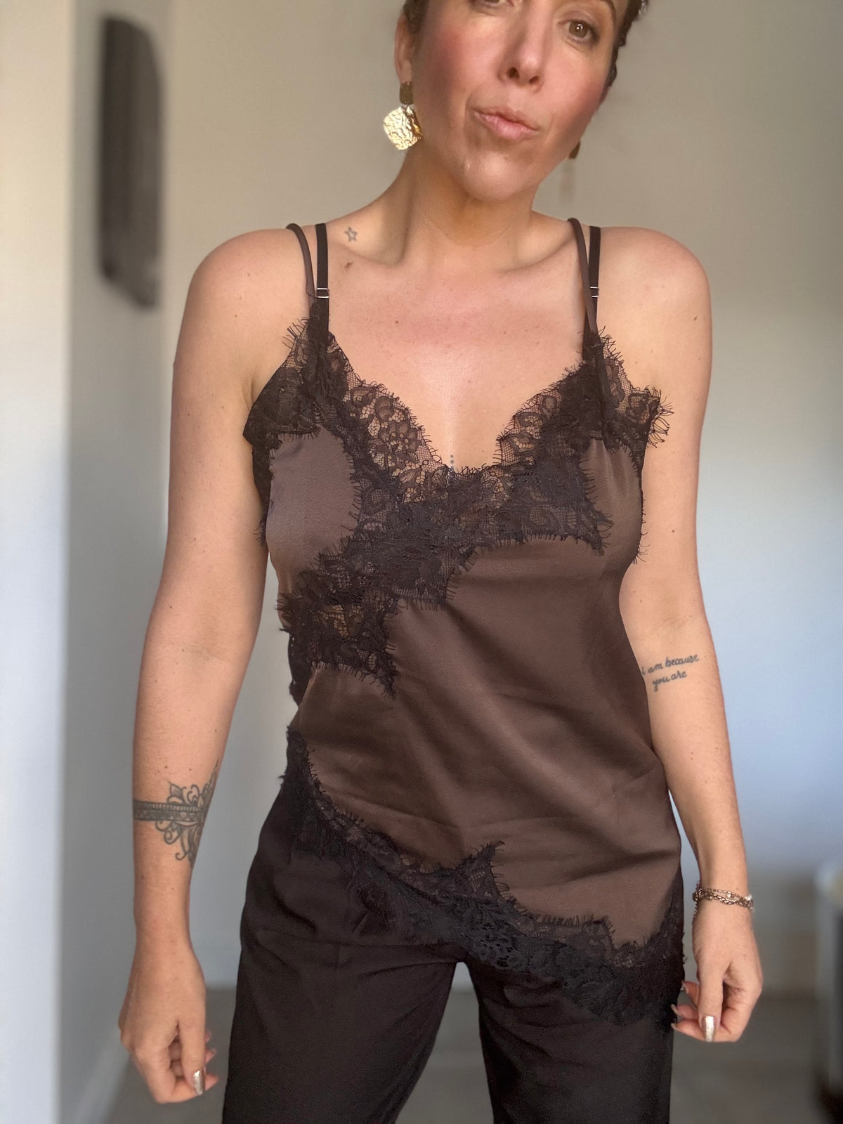 Top asymétrique dentelle chocolat NATHACHA