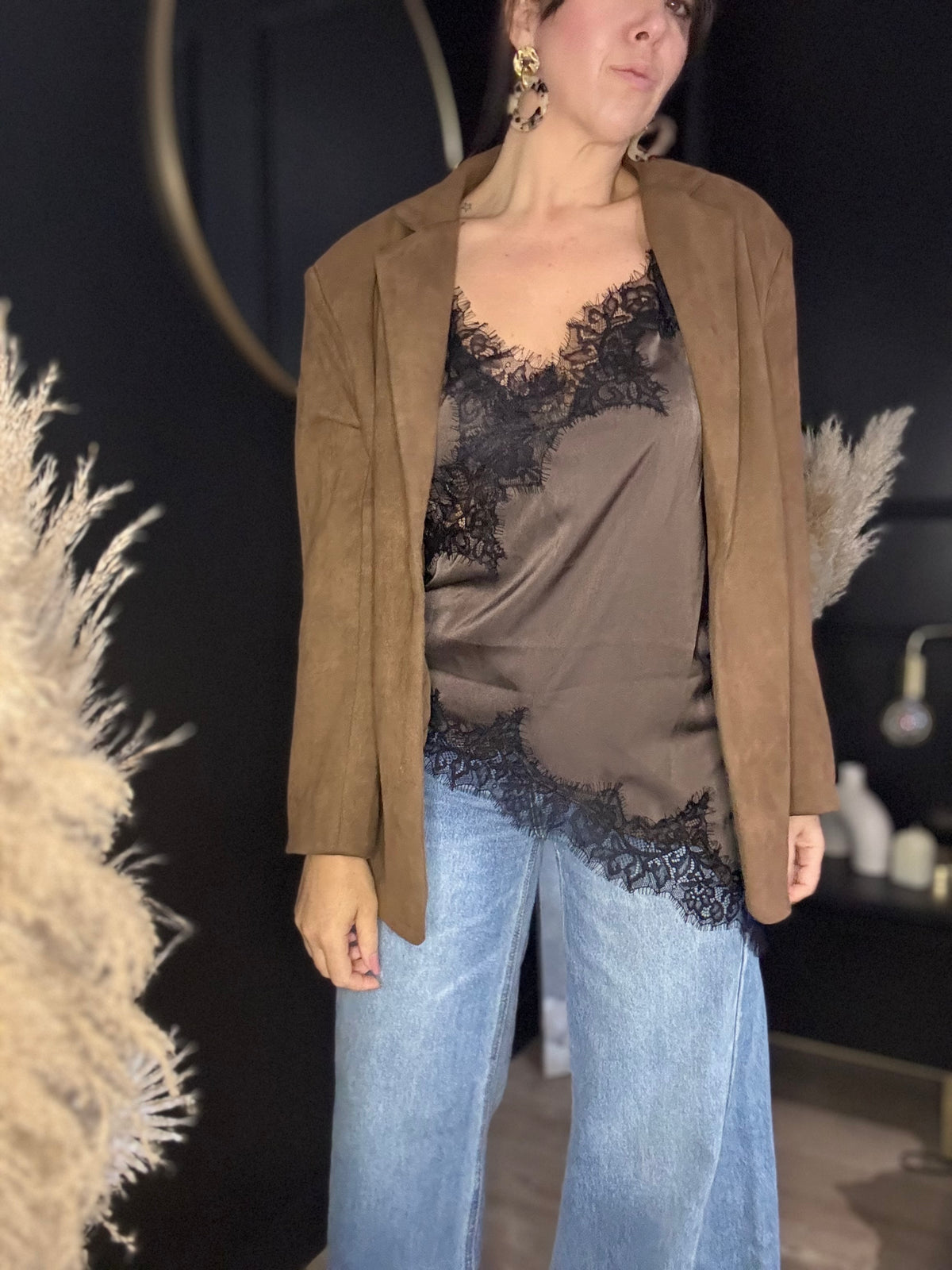 Top asymétrique dentelle chocolat NATHACHA