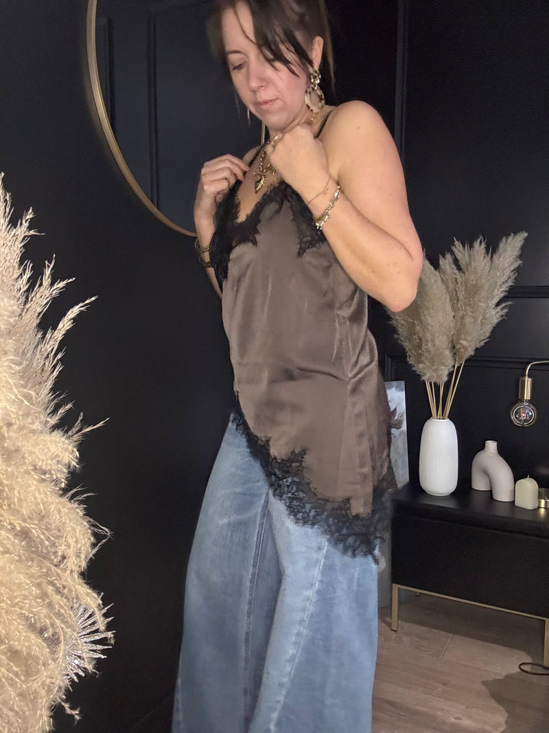 Top asymétrique dentelle chocolat NATHACHA