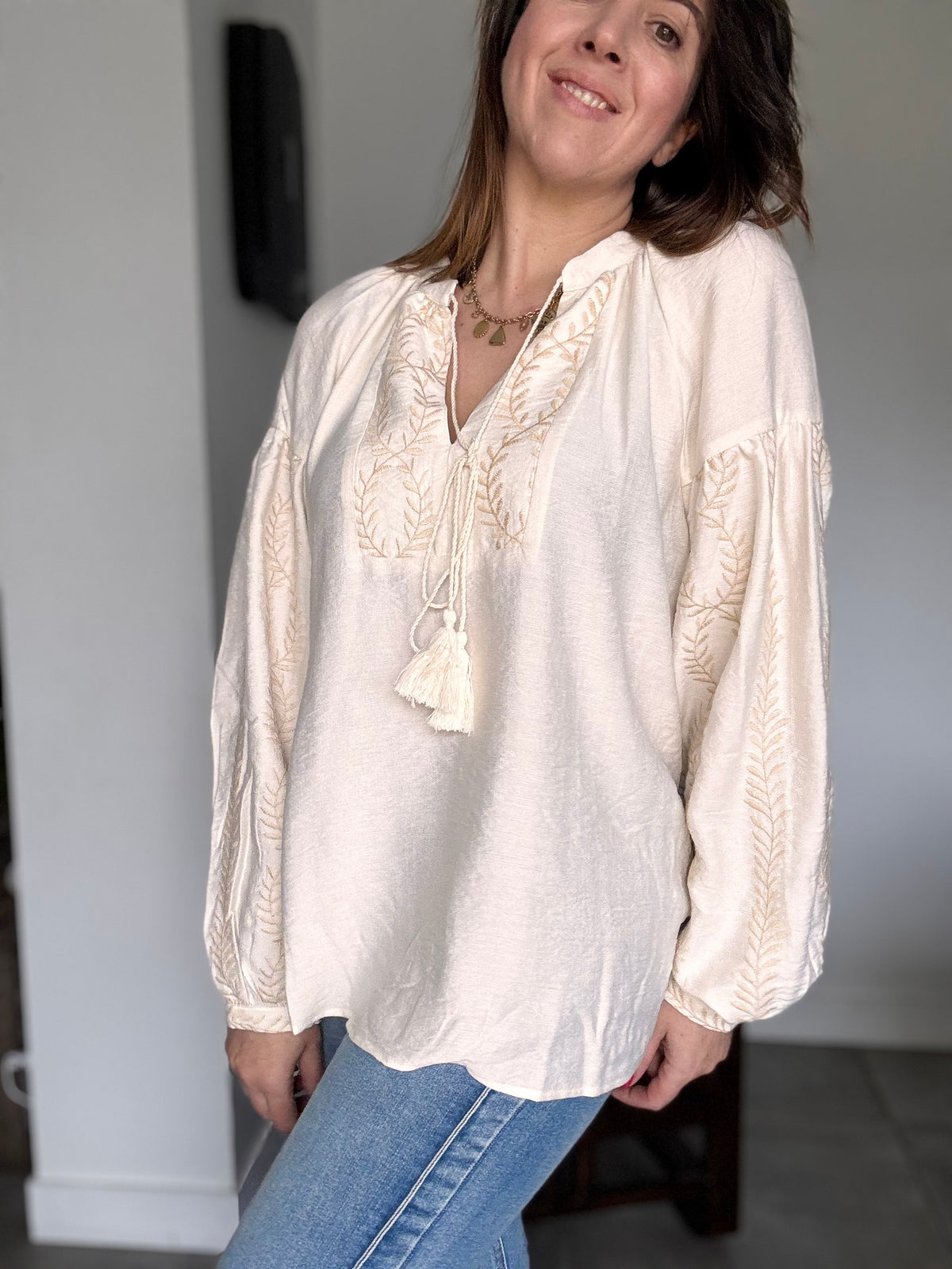 Blouse écru brodé beige MARY